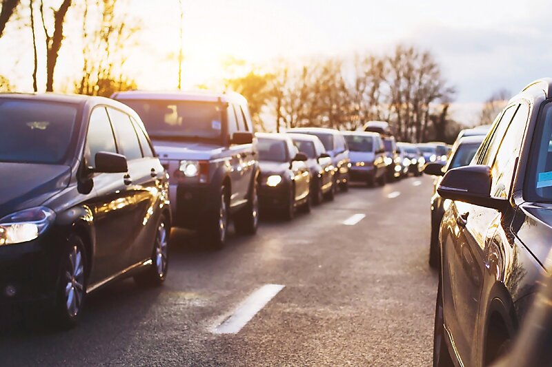 Long Line of Cars - Vehicles 