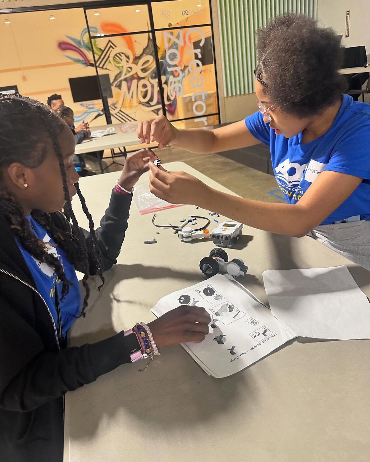 STEM learning at Academy of Creatives